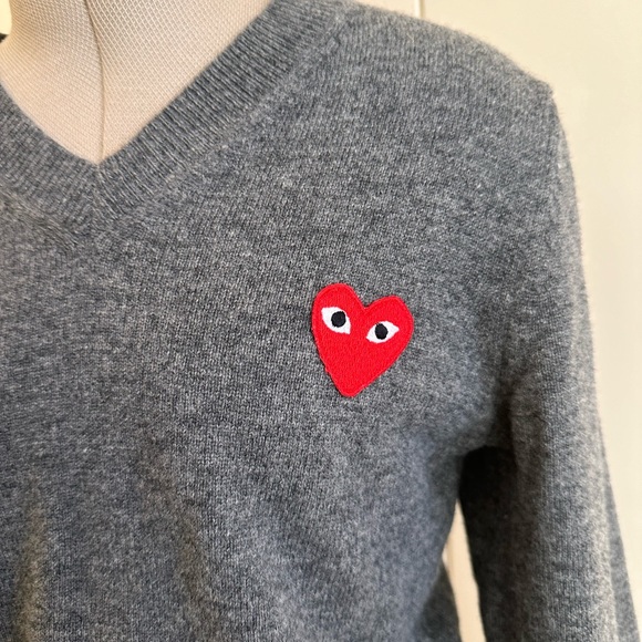 Comme des Garcons Gray Wool Sweater with Heart - Picture 3 of 8